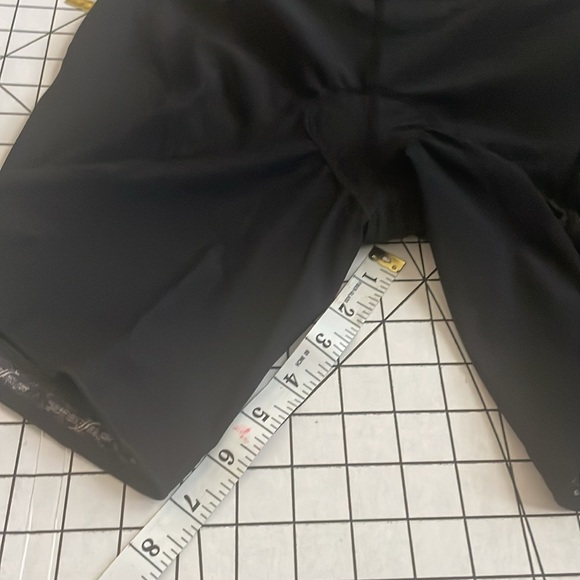 Shebeest tri collection shorts, size 1x - Picture 9 of 11